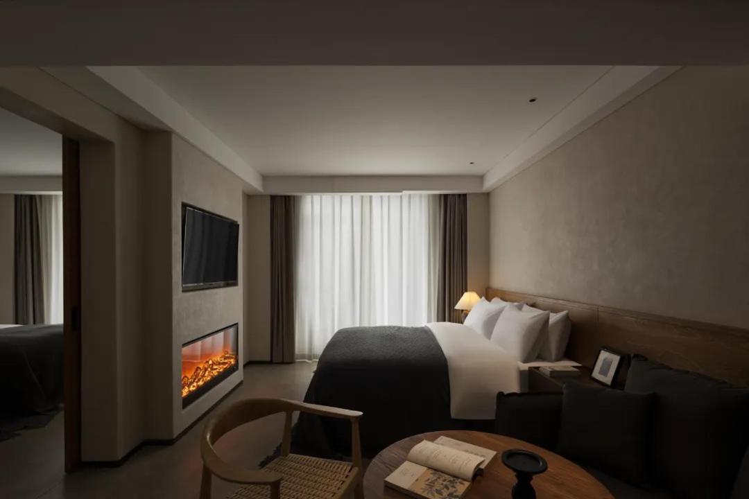 فنغهوانغ Phoenix Hall House Hotel المظهر الخارجي الصورة